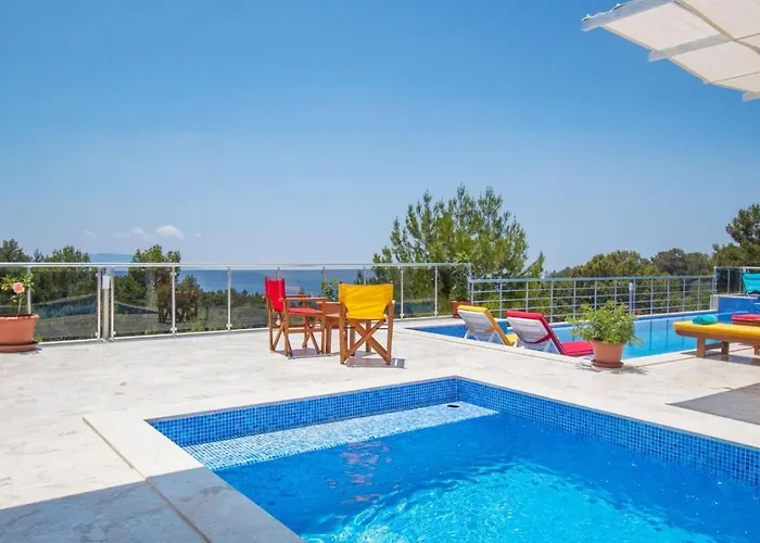İslamlar 1 Bedroom Secluded With Private Pool Hot Tub Villa